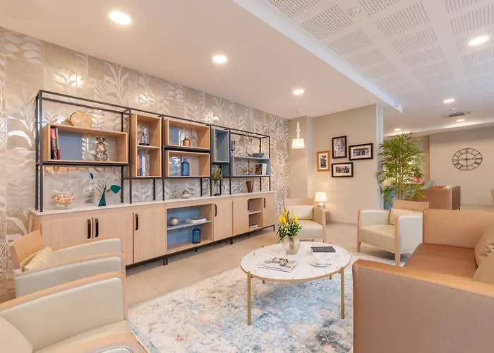 Quality Porte Des Pyrenees 3* Pau