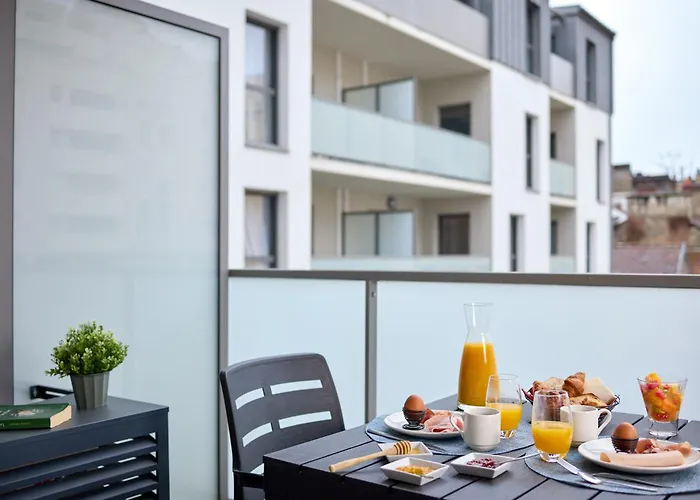 Quality Porte Des Pyrenees Aparthotel Pau